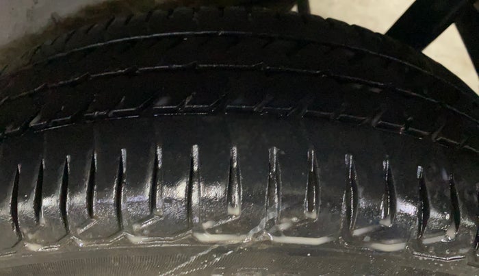 2016 Maruti Wagon R Stingray VXI, Petrol, Manual, 74,043 km, Left Rear Tyre Tread