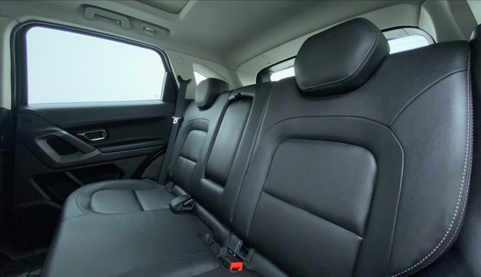2020 Tata Harrier XZA+ DARK EDITION, Diesel, Automatic, 36,281 km, Right Side Rear Door Cabin