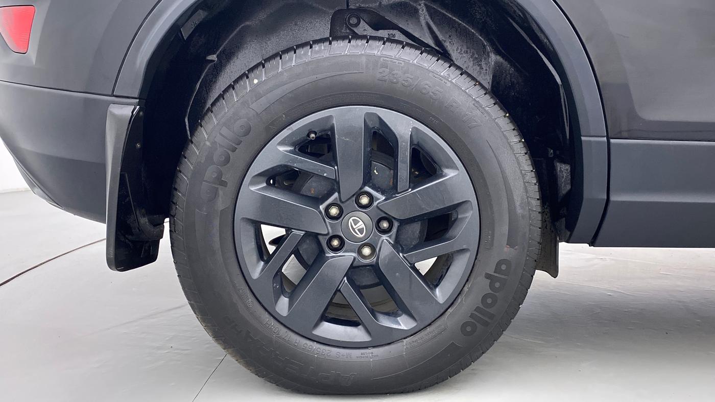 2020 Tata Harrier XZA+ DARK EDITION, Diesel, Automatic, 36,281 km, Right Rear Wheel
