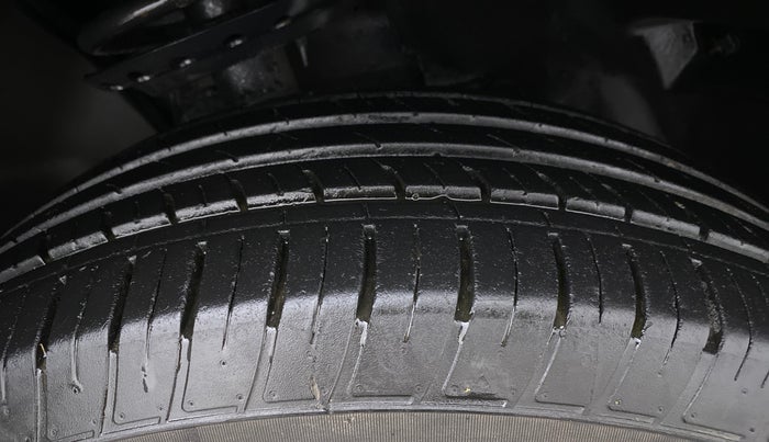 2020 Tata Harrier XZA+ DARK EDITION, Diesel, Automatic, 36,281 km, Right Front Tyre Tread
