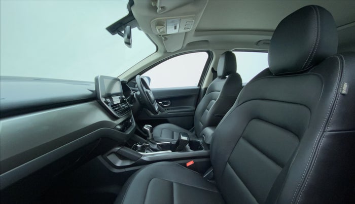 2020 Tata Harrier XZA+ DARK EDITION, Diesel, Automatic, 36,281 km, Right Side Front Door Cabin