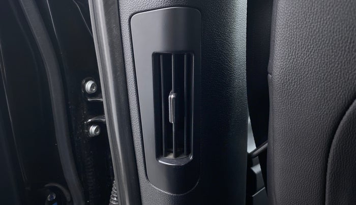 2020 Tata Harrier XZA+ DARK EDITION, Diesel, Automatic, 36,281 km, Rear AC Vents