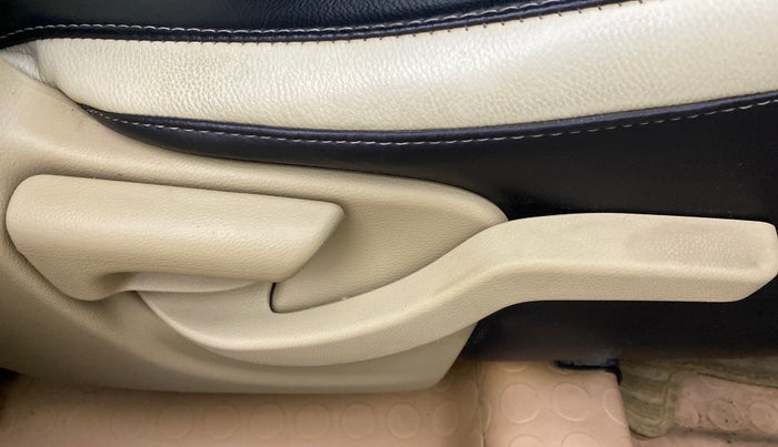 2016 Honda Amaze 1.2L I-VTEC SX, Petrol, Manual, 60,130 km, Driver Side Adjustment Panel