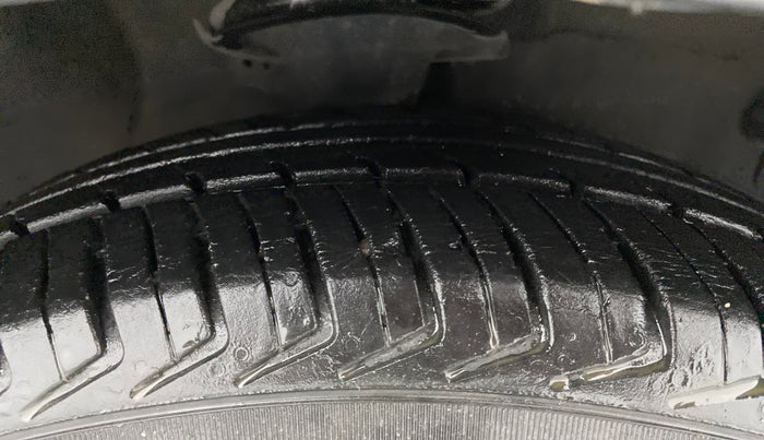 2012 Hyundai i10 ERA 1.1, Petrol, Manual, 74,754 km, Right Front Tyre Tread