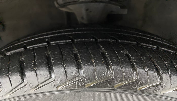2012 Hyundai i10 ERA 1.1, Petrol, Manual, 74,754 km, Left Front Tyre Tread