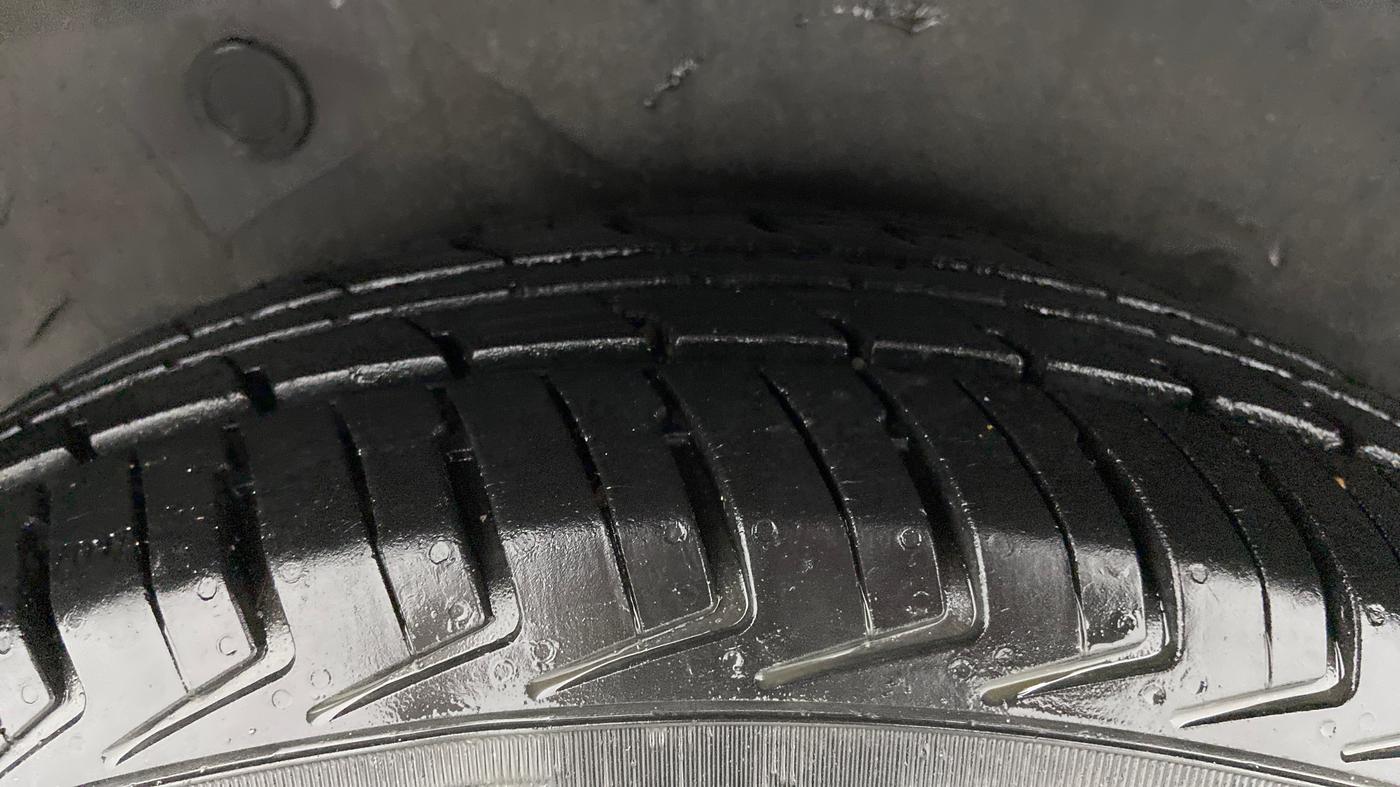 2012 Hyundai i10 ERA 1.1, Petrol, Manual, 74,754 km, Right Rear Tyre Tread