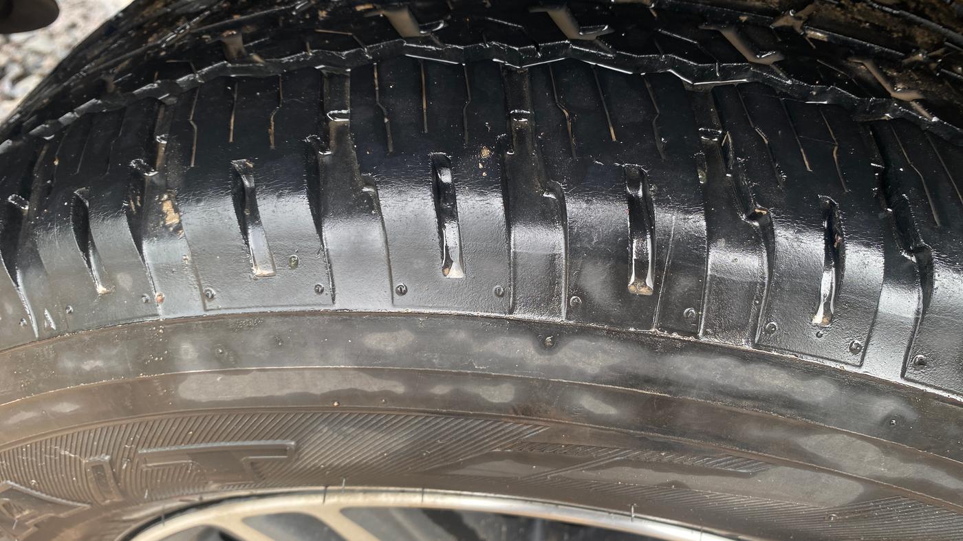 2023 Toyota Fortuner 4X2 AT 2.8 DIESEL, Diesel, Automatic, 36,861 km, Right Rear Tyre Tread