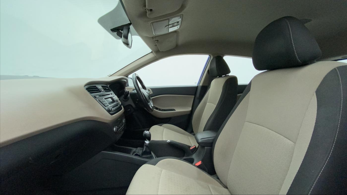 2014 Hyundai Elite i20 SPORTZ 1.2, Petrol, Manual, 60,353 km, Right Side Front Door Cabin