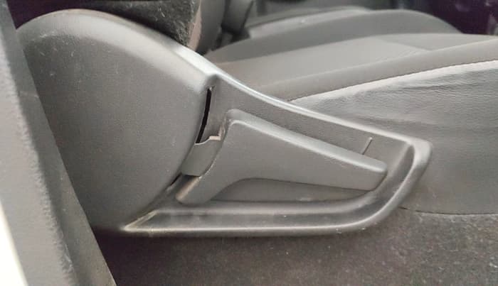 2019 Maruti S PRESSO VXI+, Petrol, Manual, 45,352 km, Driver Side Adjustment Panel