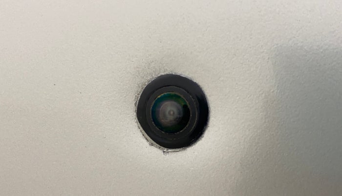 2015 Skoda Rapid AMBITION 1.6 MPI MT, Petrol, Manual, 1,43,066 km, Parking Camera