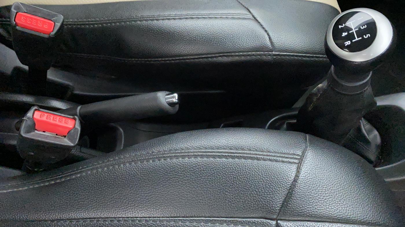 2018 Maruti Wagon R 1.0 VXI, Petrol, Manual, 12,688 km, Gear Lever