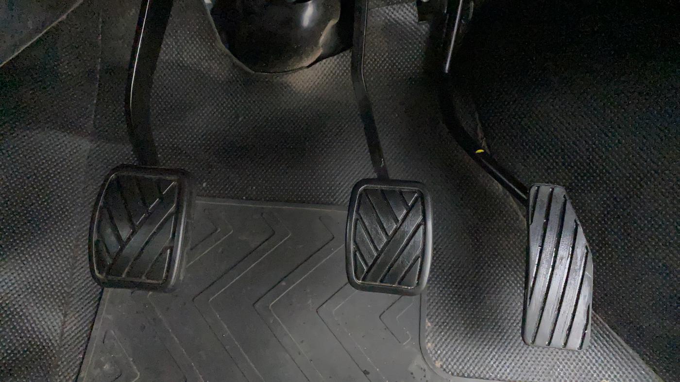 2018 Maruti Wagon R 1.0 VXI, Petrol, Manual, 12,688 km, Pedals