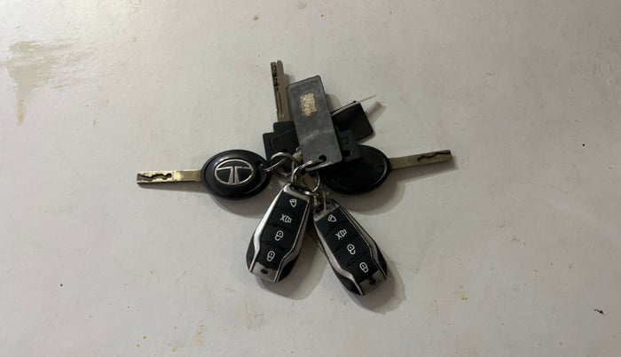 2021 Tata TIGOR XM PETROL, Petrol, Manual, 23,175 km, Key Close Up