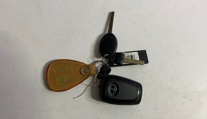 2022 Tata ALTROZ XZ PLUS PETROL DARK EDITION, Petrol, Manual, 54,561 km, Key Close Up