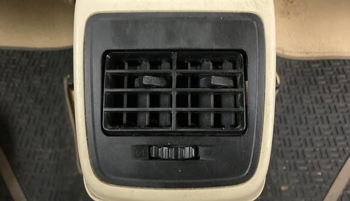 2019 Maruti Dzire VXI AMT, Petrol, Automatic, 52,640 km, Rear AC Vents
