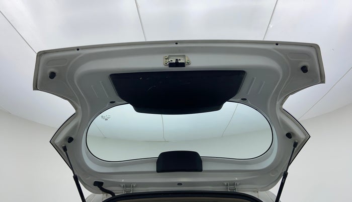 2019 Hyundai NEW SANTRO MAGNA, Petrol, Manual, 17,629 km, Boot Door Open