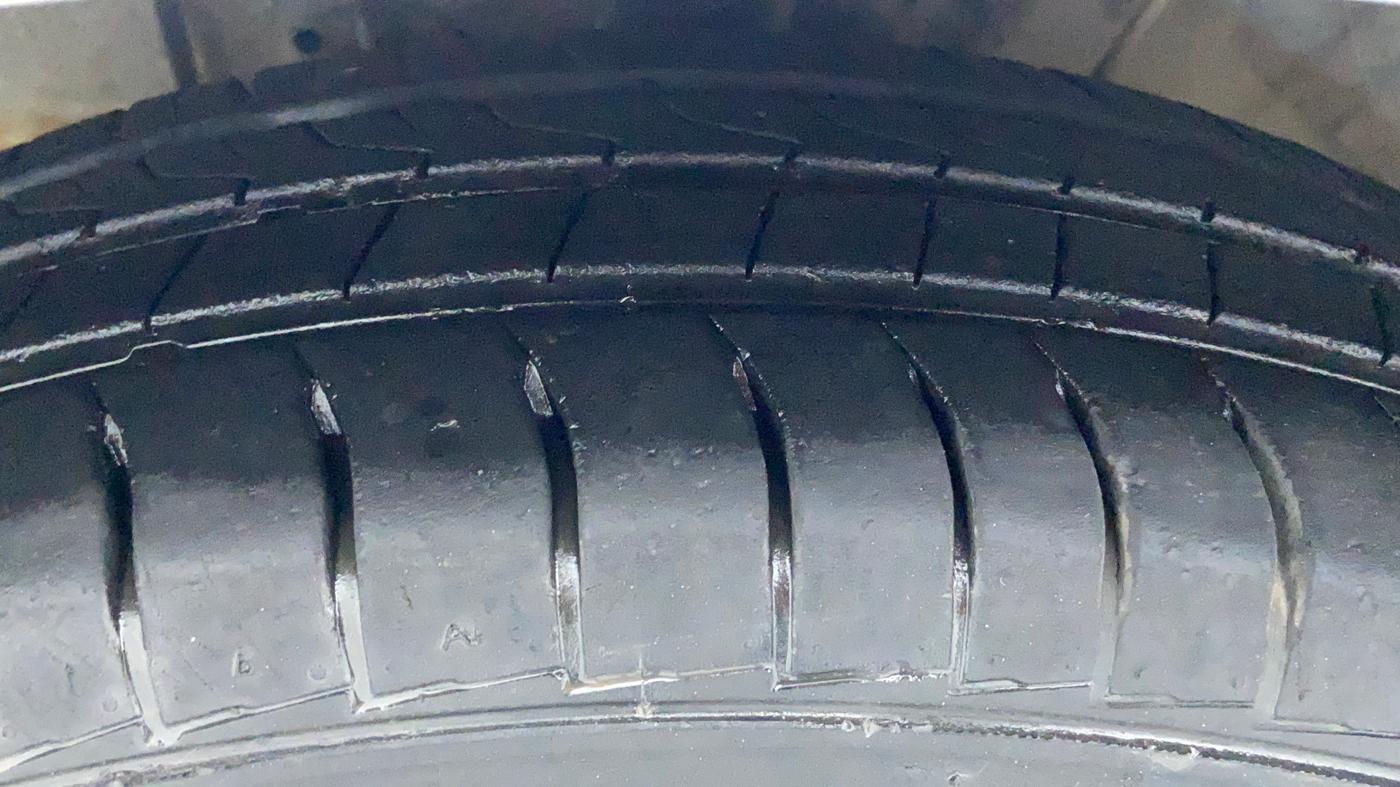 2019 Hyundai NEW SANTRO MAGNA, Petrol, Manual, 17,629 km, Left Front Tyre Tread