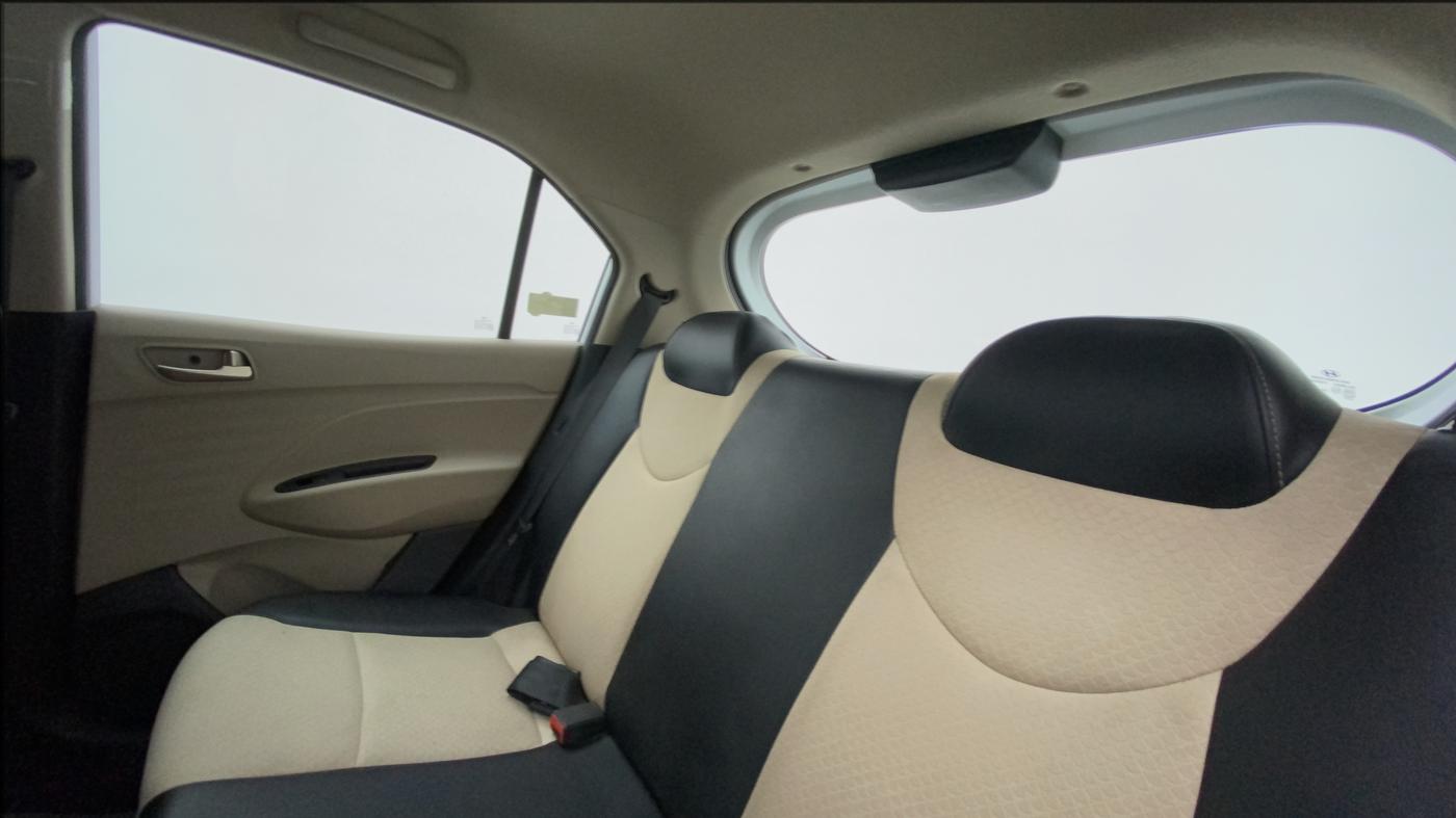 2019 Hyundai NEW SANTRO MAGNA, Petrol, Manual, 17,629 km, Right Side Rear Door Cabin