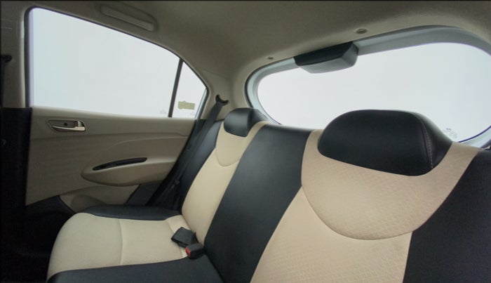 2019 Hyundai NEW SANTRO MAGNA, Petrol, Manual, 17,629 km, Right Side Rear Door Cabin