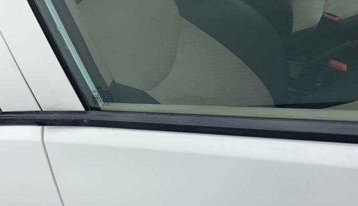 2019 Hyundai NEW SANTRO MAGNA, Petrol, Manual, 17,629 km, Driver-side door - Weather strip has minor damage