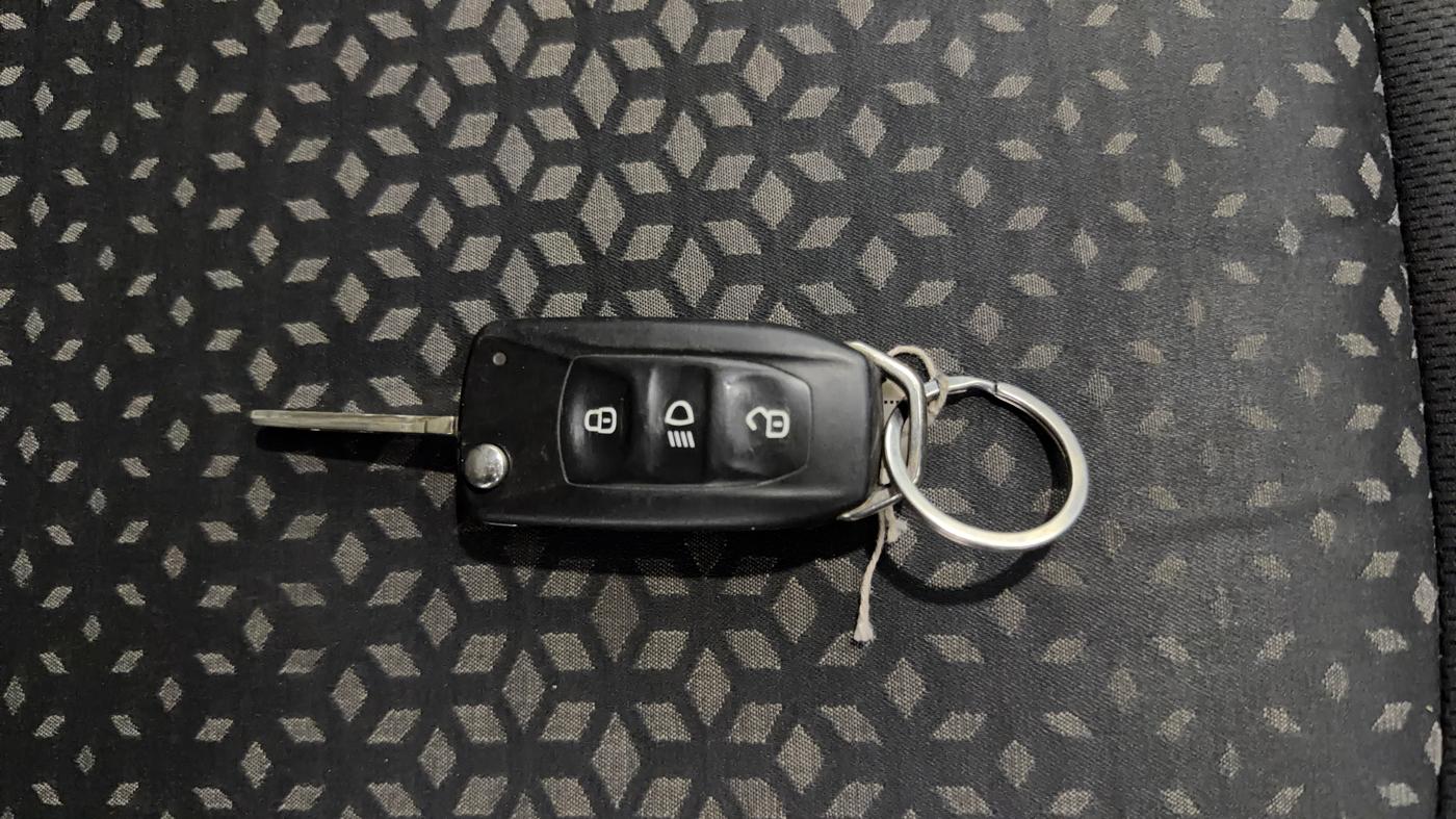 2019 Tata NEXON XM PETROL, Petrol, Manual, 43,084 km, Key Close Up