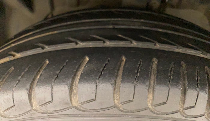 2017 Ford Ecosport TITANIUM 1.5L DIESEL, Diesel, Manual, 46,860 km, Left Front Tyre Tread