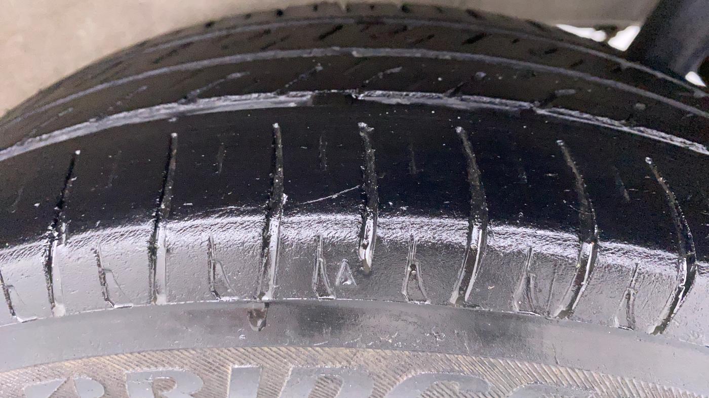 2015 Maruti Wagon R Stingray VXI, Petrol, Manual, 70,678 km, Left Rear Tyre Tread