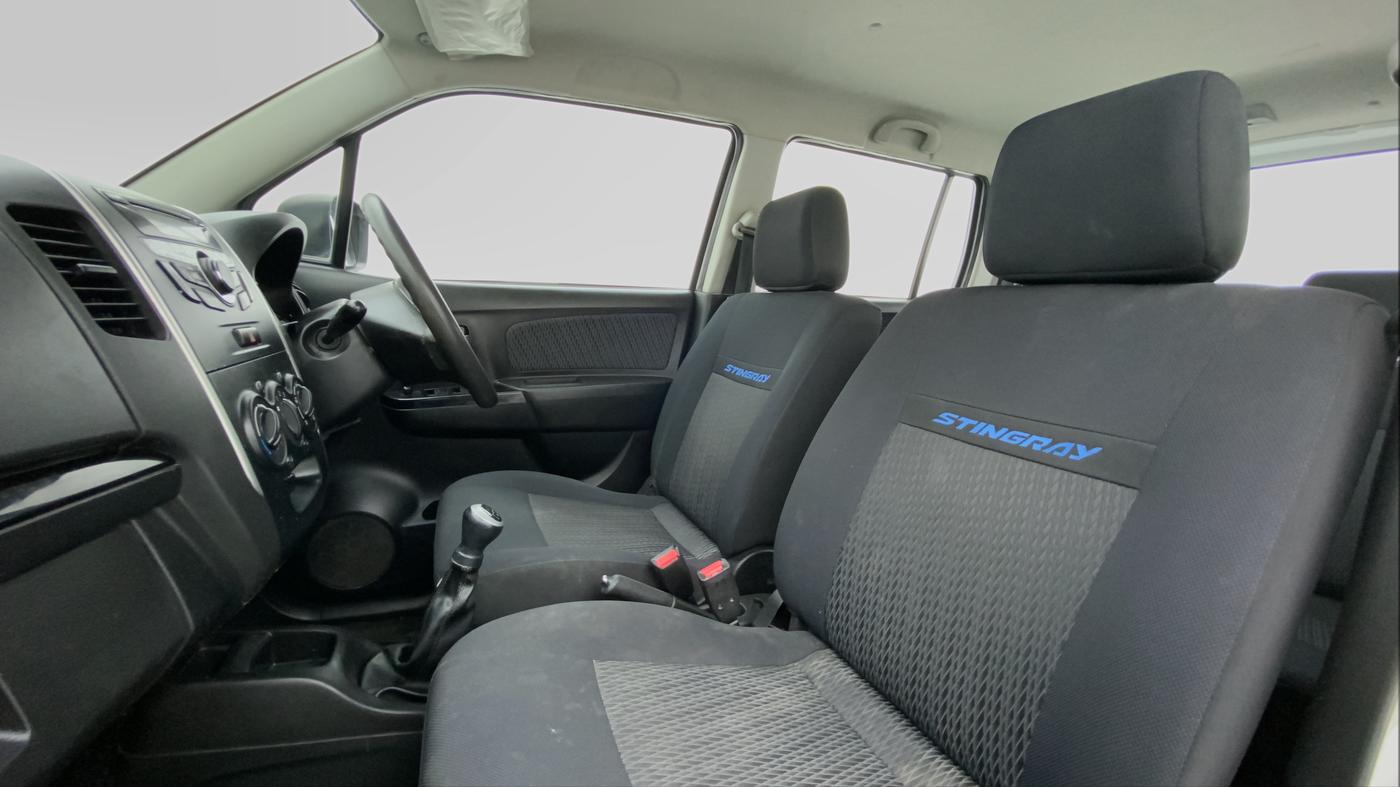 2015 Maruti Wagon R Stingray VXI, Petrol, Manual, 70,678 km, Right Side Front Door Cabin