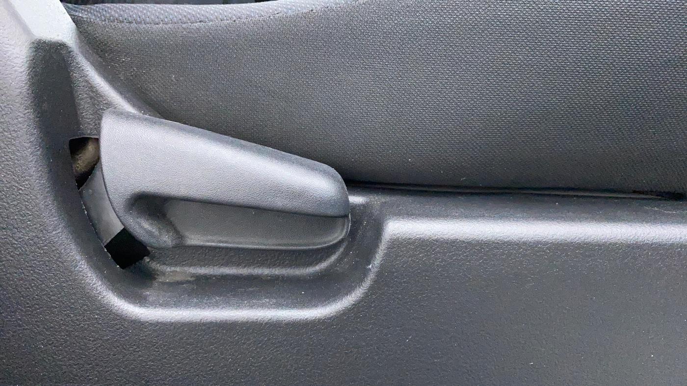 2015 Maruti Wagon R Stingray VXI, Petrol, Manual, 70,678 km, Driver Side Adjustment Panel