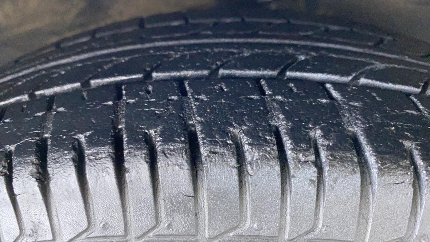 2009 Hyundai i10 ERA 1.1 IRDE, Petrol, Manual, 21,723 km, Right Front Tyre Tread