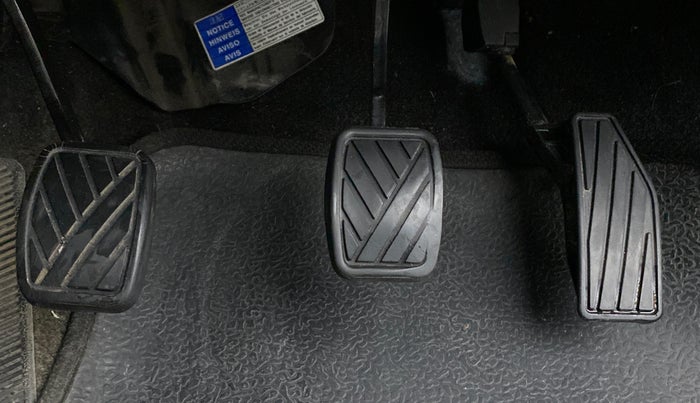 2017 Maruti Baleno DELTA PETROL 1.2, Petrol, Manual, 49,877 km, Pedals