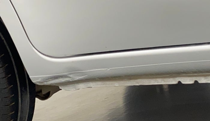 2014 Datsun Go T, Petrol, Manual, 65,761 km, Right running board - Slightly dented