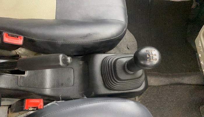 2018 Maruti Eeco 5 STR WITH A/C+HTR, CNG, Manual, 26,716 km, Gear Lever