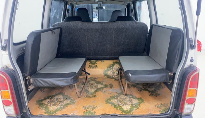 2018 Maruti Eeco 5 STR WITH A/C+HTR, CNG, Manual, 26,716 km, Boot Inside