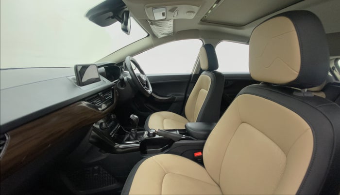 2022 Tata NEXON XZ+ KAZIRANGA 1.2 RTN, Petrol, Manual, 15,103 km, Right Side Front Door Cabin