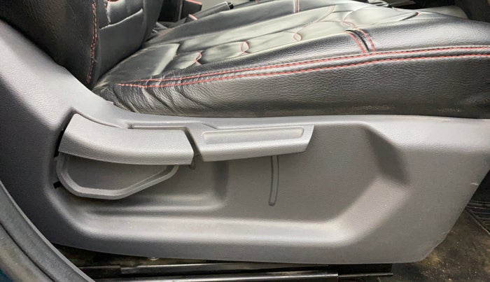 2020 Hyundai GRAND I10 NIOS SPORTZ 1.2 KAPPA VTVT, Petrol, Manual, 65,142 km, Driver Side Adjustment Panel