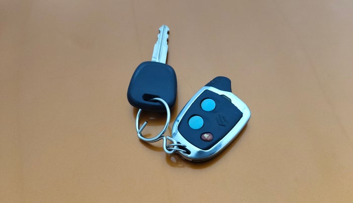 2015 Maruti Alto K10 VXI AMT, Petrol, Automatic, 69,553 km, Key Close Up