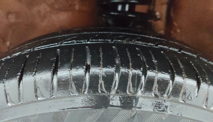 2015 Maruti Alto K10 VXI AMT, Petrol, Automatic, 69,553 km, Left Front Tyre Tread