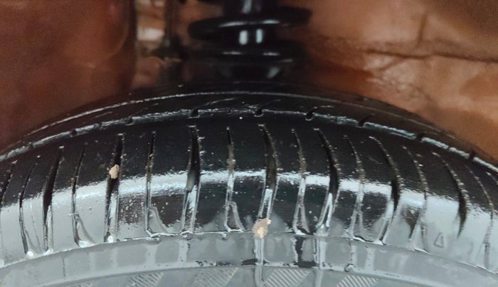 2015 Maruti Alto K10 VXI AMT, Petrol, Automatic, 69,553 km, Right Front Tyre Tread