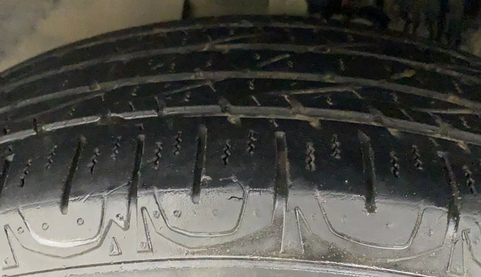 2019 Jeep Compass SPORT PLUS 2.0 DIESEL, Diesel, Manual, 45,323 km, Left Front Tyre Tread