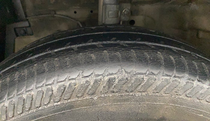 2016 Maruti Swift Dzire VDI, Diesel, Manual, 58,815 km, Left Front Tyre Tread