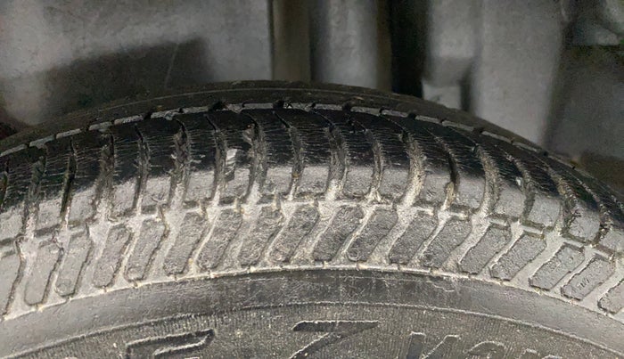 2016 Maruti Swift Dzire VDI, Diesel, Manual, 58,815 km, Left Rear Tyre Tread
