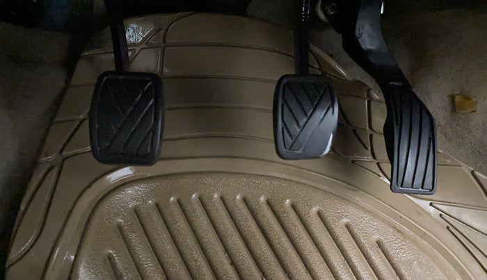 2016 Maruti Swift Dzire VDI, Diesel, Manual, 58,815 km, Pedals