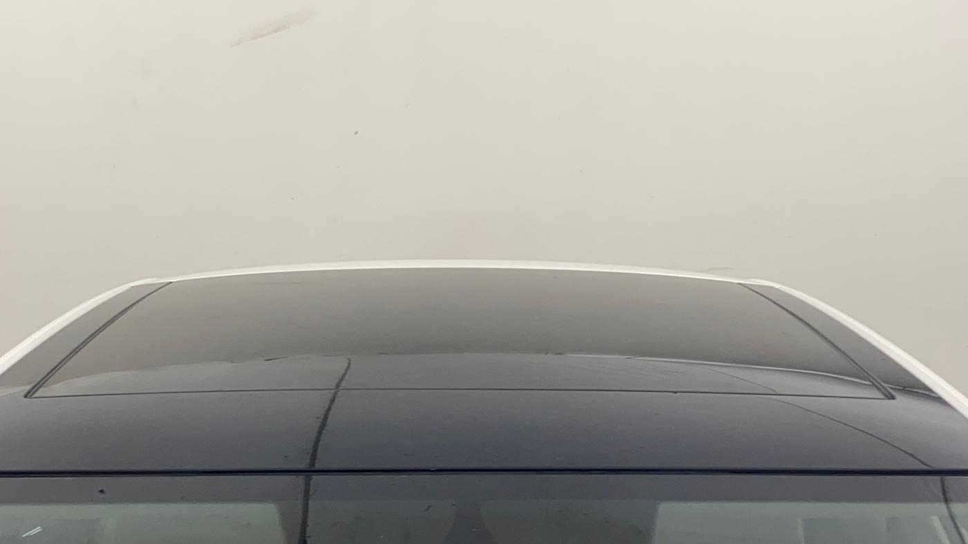 2016 Skoda Octavia STYLE PLUS AT 1.8 TSI, Petrol, Automatic, 63,863 km, Moonroof/ Sunroof