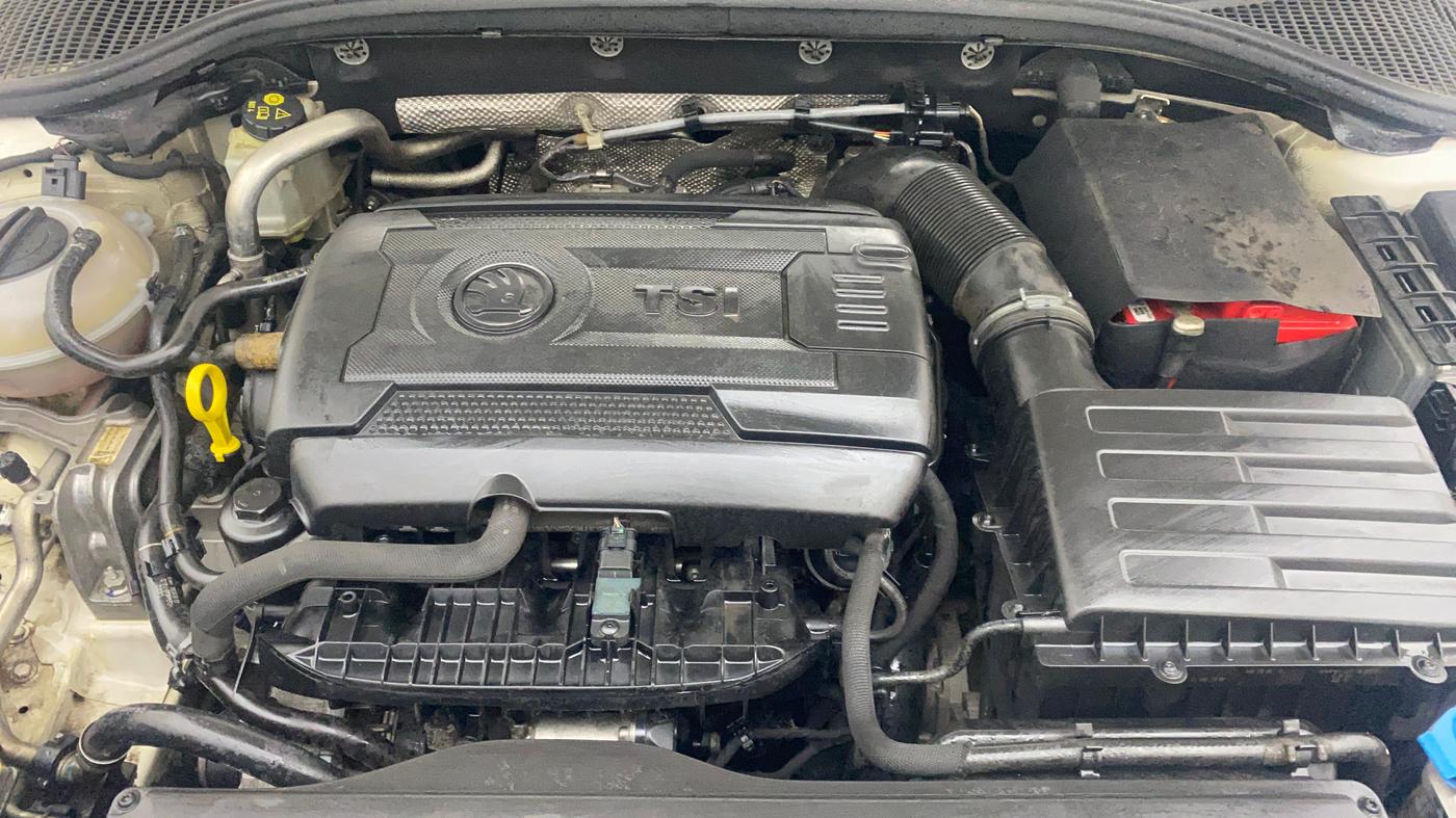 2016 Skoda Octavia STYLE PLUS AT 1.8 TSI, Petrol, Automatic, 63,863 km, Engine View