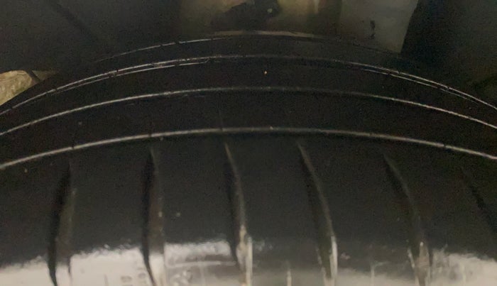 2016 Skoda Octavia STYLE PLUS AT 1.8 TSI, Petrol, Automatic, 63,863 km, Left Rear Tyre Tread