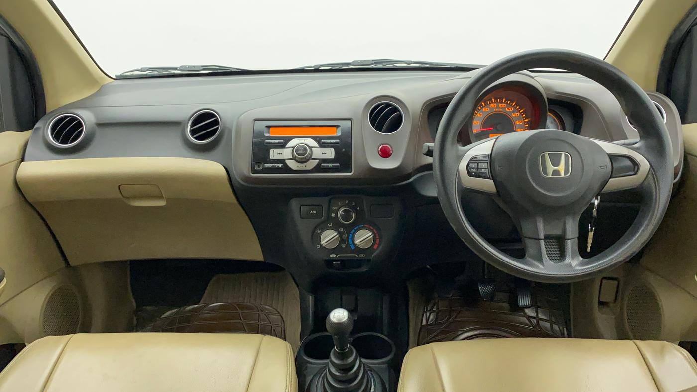 2013 Honda Brio S MT, Petrol, Manual, 1,20,695 km, Dashboard
