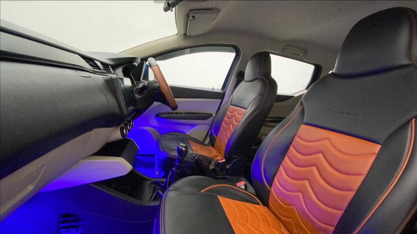 2020 Renault TRIBER RXT, Petrol, Manual, 56,794 km, Right Side Front Door Cabin
