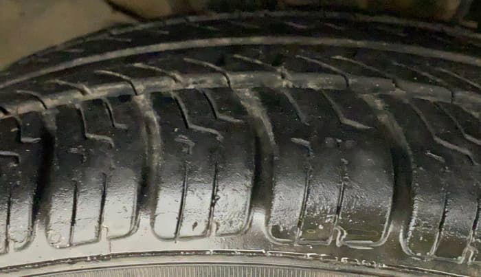 2016 Tata Tiago XZ PETROL, CNG, Manual, 74,519 km, Right Front Tyre Tread