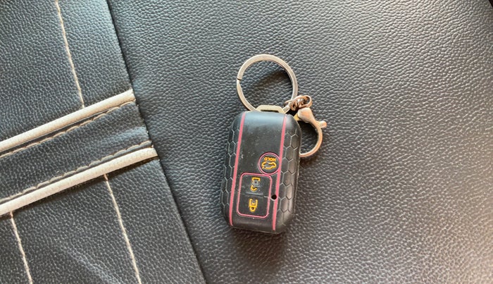 2019 Maruti Baleno ALPHA PETROL 1.2, CNG, Manual, 91,599 km, Key Close Up